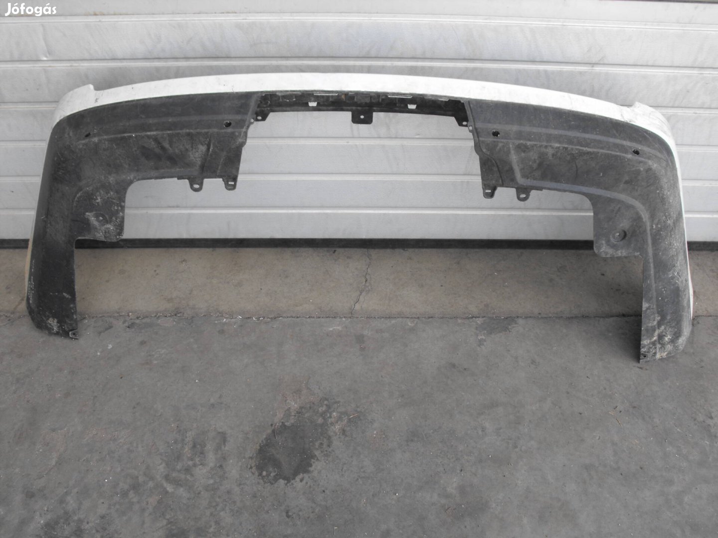 Range Rover 4.gen hátsó lökhárító lökő L405 2012- képeken látható