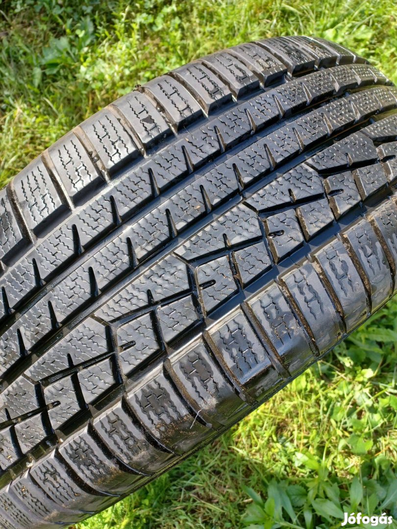 Raptor téli gumi 285/65 R17