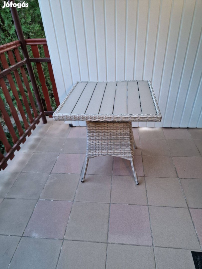 Rattan Asztal Stabil Aluminium Váz-Natur-Új