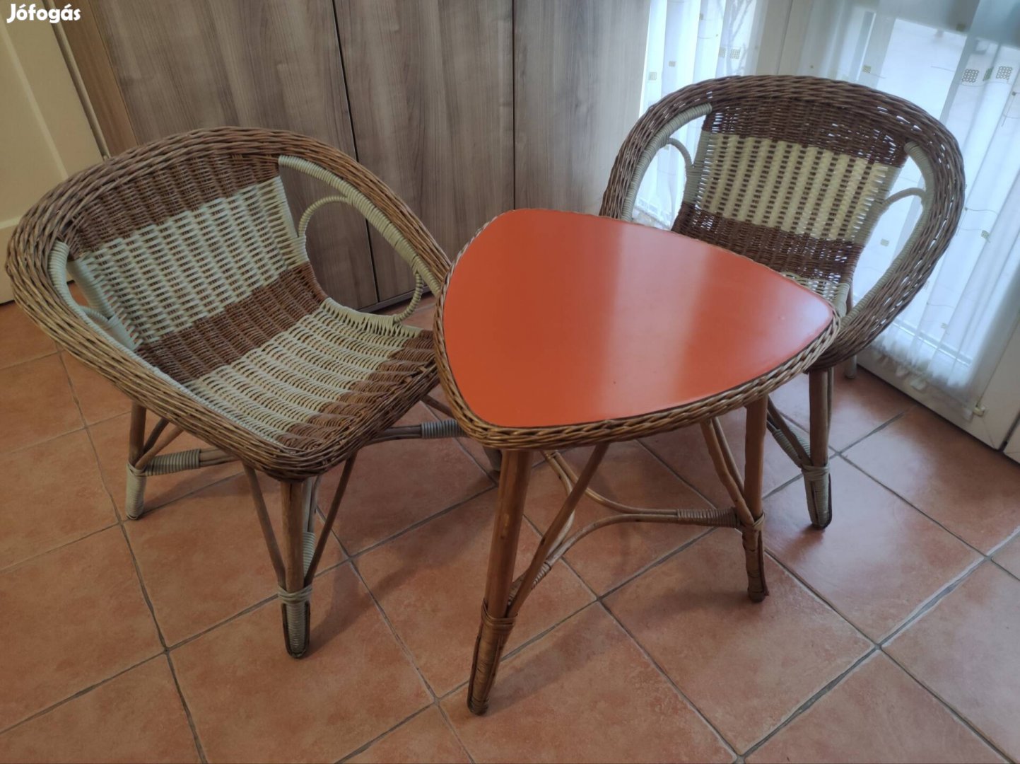 Rattan, fonott szék, fotel és asztal