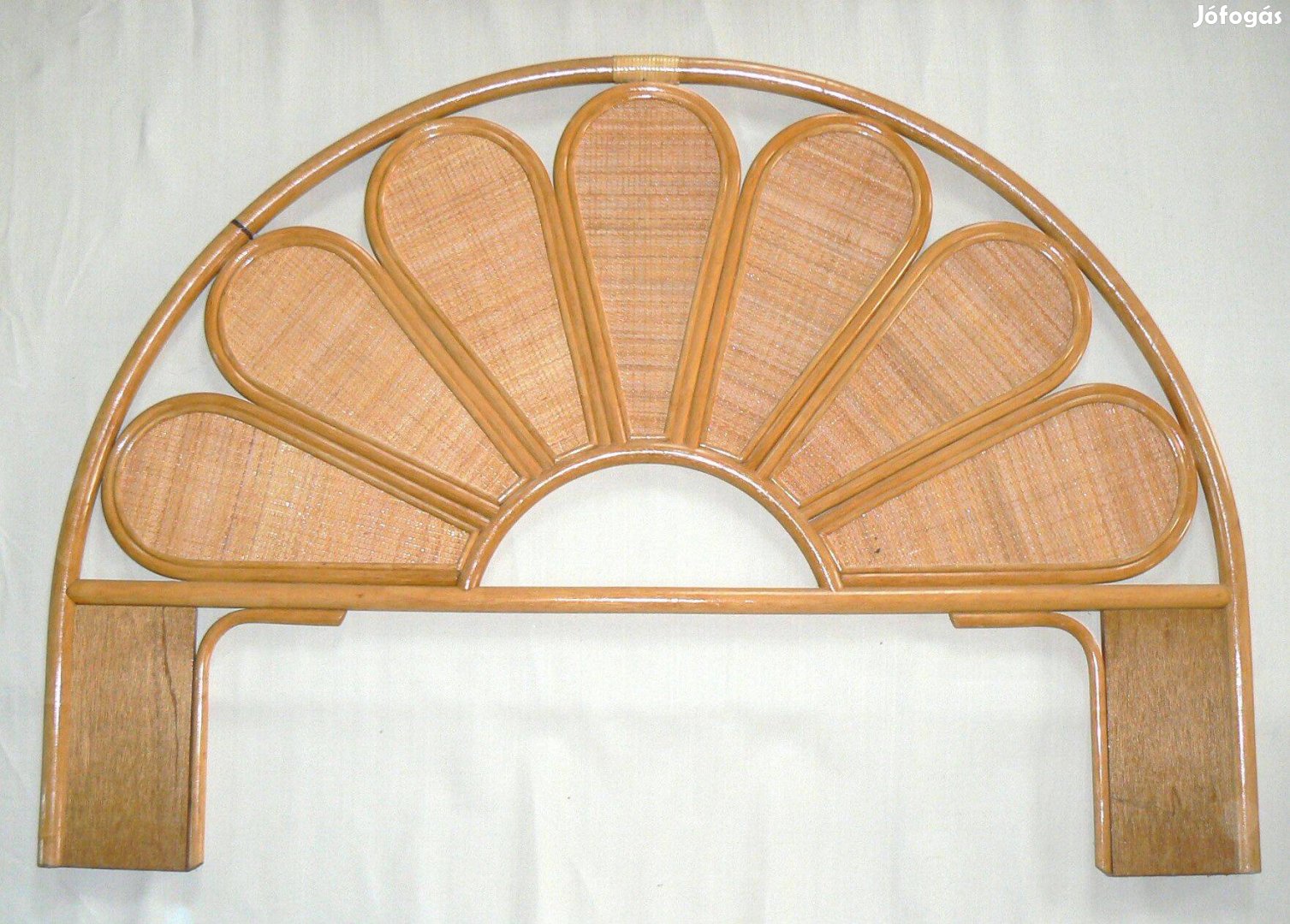 Rattan ágytámla,kétszemélyes, most féláron