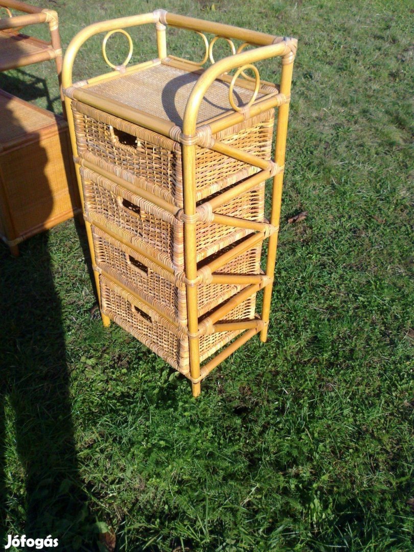 Rattan fiókos szekrény