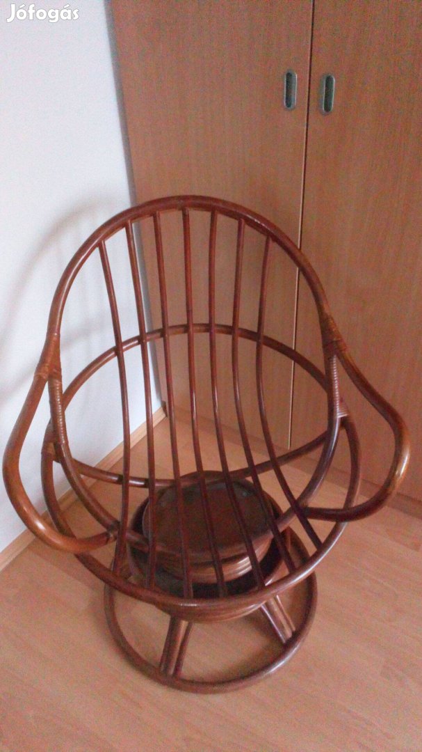 Rattan fotel, újszerű állapotban
