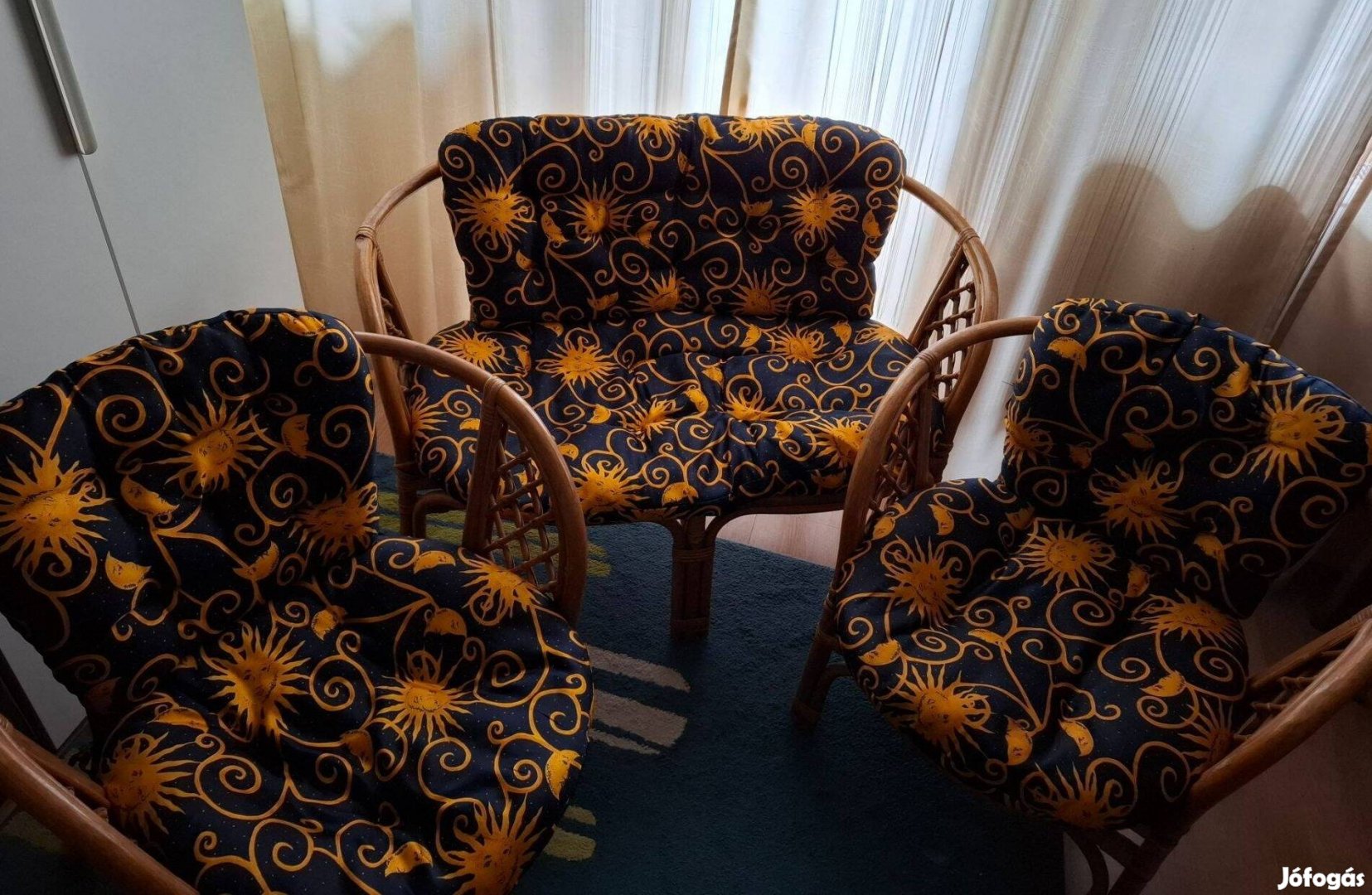 Rattan garnitúra asztallal