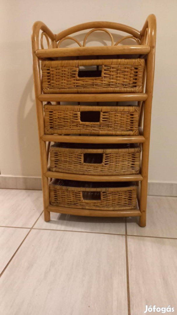 Rattan komód négy fiókos hibátlan állapotban