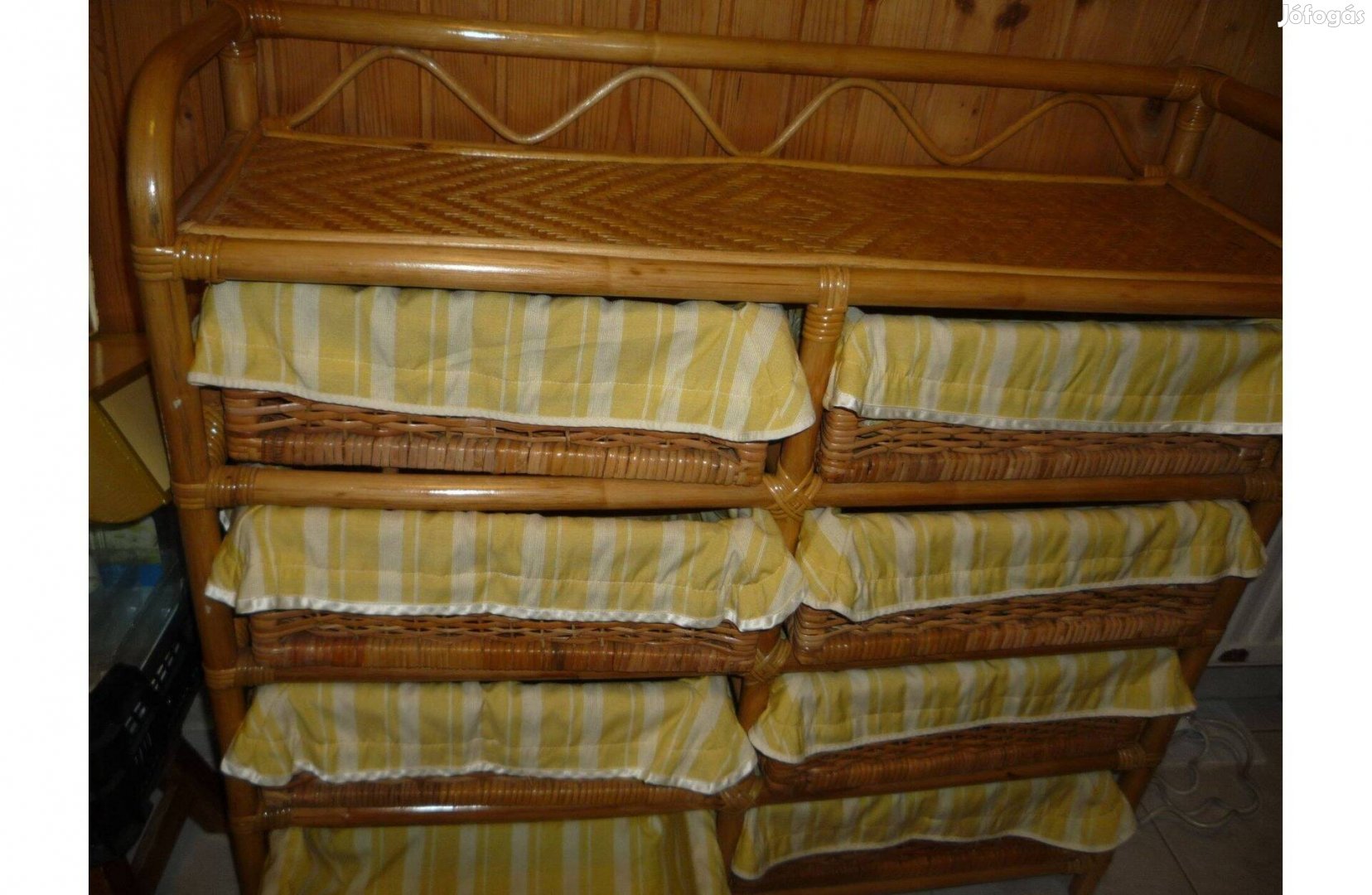 Rattan komód szekrény 8 db kosárral,1 db nyitott polccal