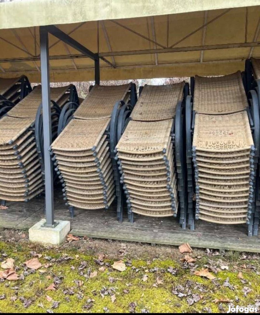Rattan napozóágy