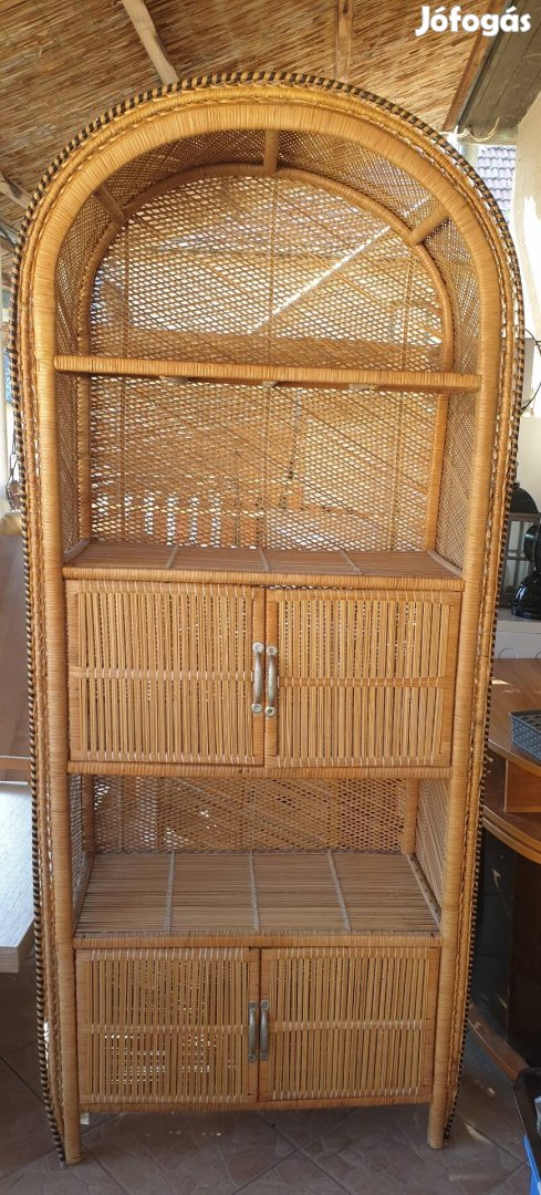 Rattan szekrény 