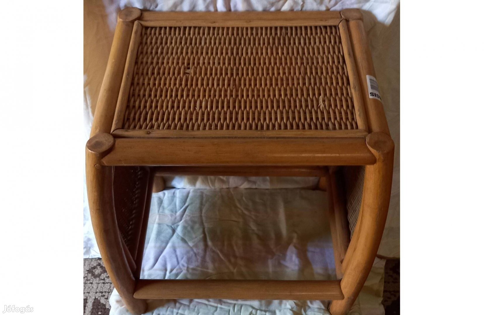 Rattan üllőke
