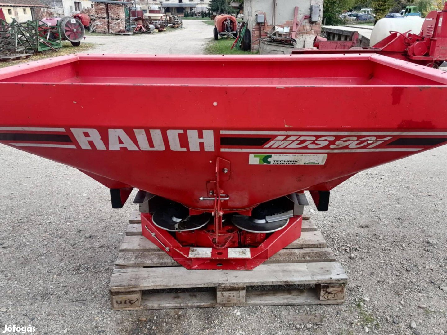Rauch 900 kg.-os ,2 tárcsás műtrágyaszóró
