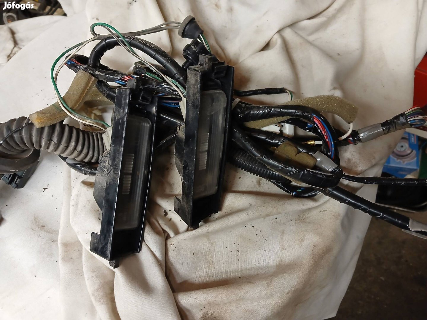 Rav 4 hátsó ajtó kábelköteg