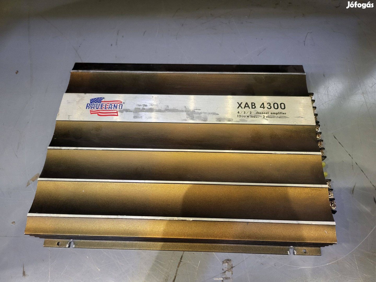 Raveland Xab 4300 erősítő (1200W)