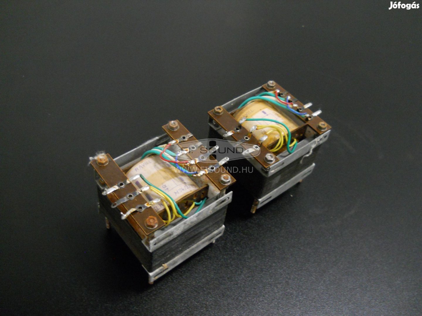 Ravill 174-32 ,25W,4 és 8 ohm ,100V leválasztó trafó pár