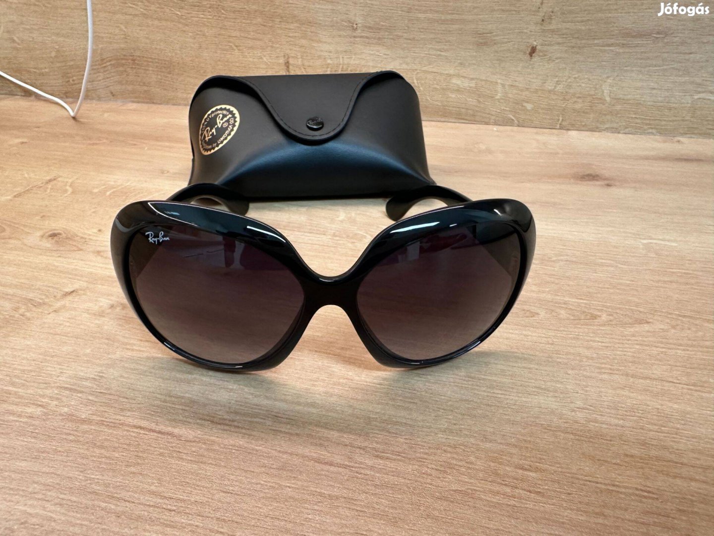 Ray-Ban RB4098 601/8G Jackie Ohh II napszemüveg