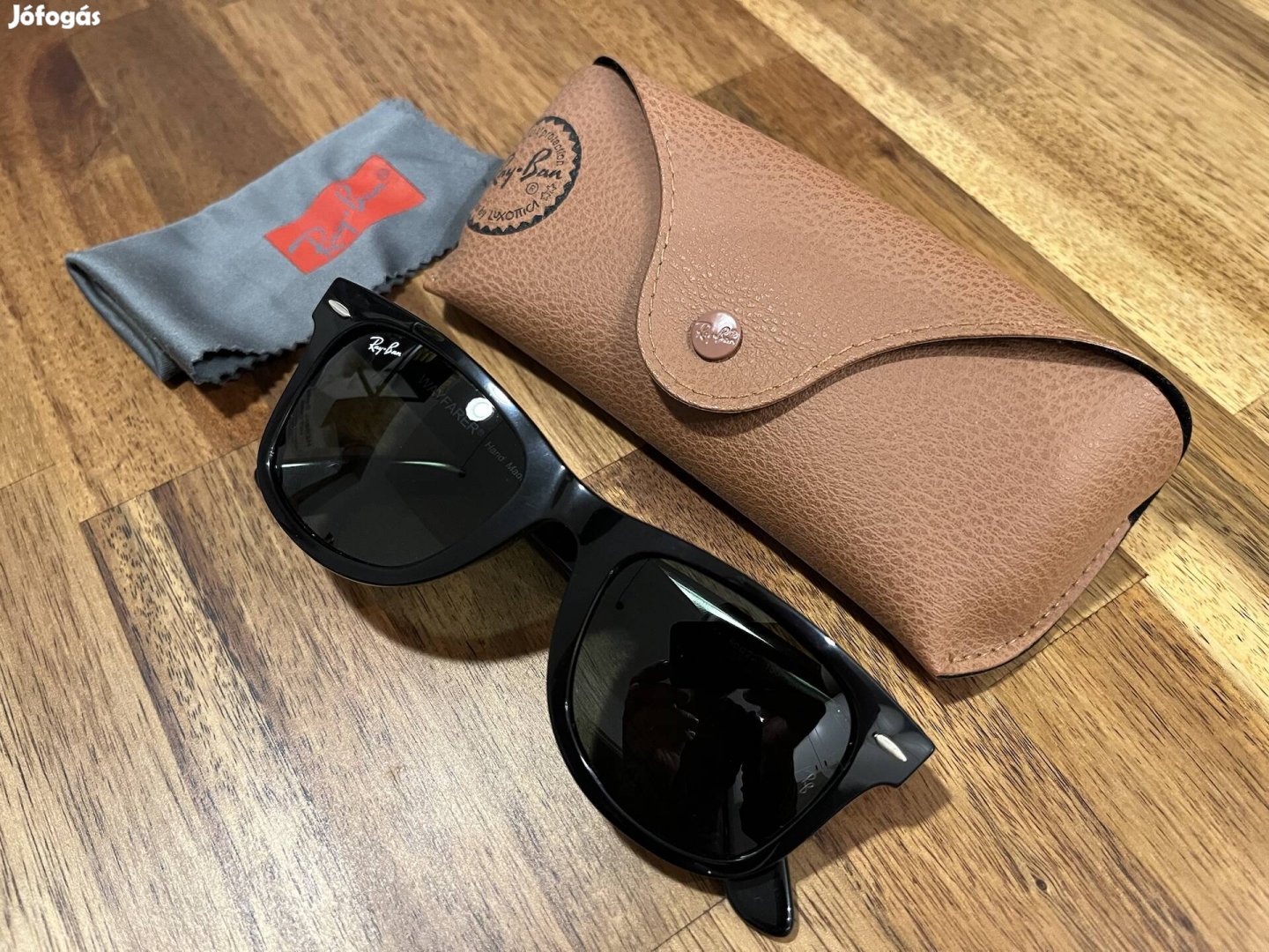 Ray Ban Wayfarer napszemüveg eladó.