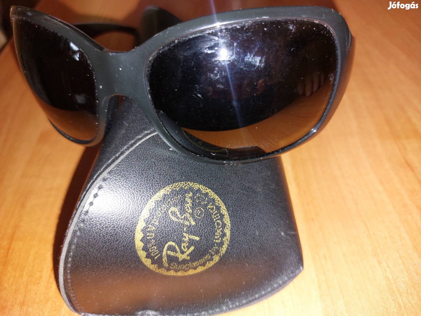 Ray Ban napszemüveg és tok 