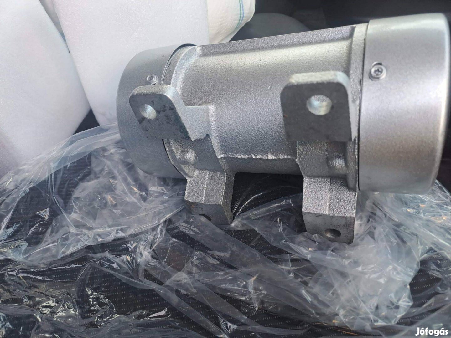 Rázó- vibromotor. 220 V rázóasztalhoz