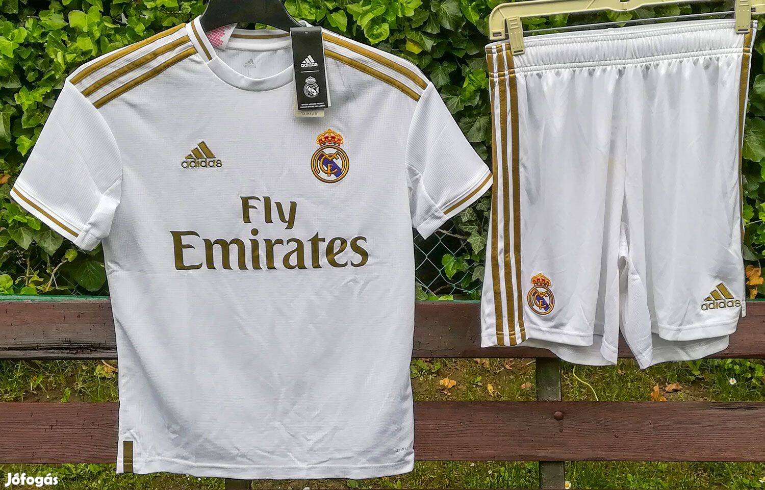 Real Madrid eredeti adidas 2019-20 fehér arany gyerek mezszett (164)