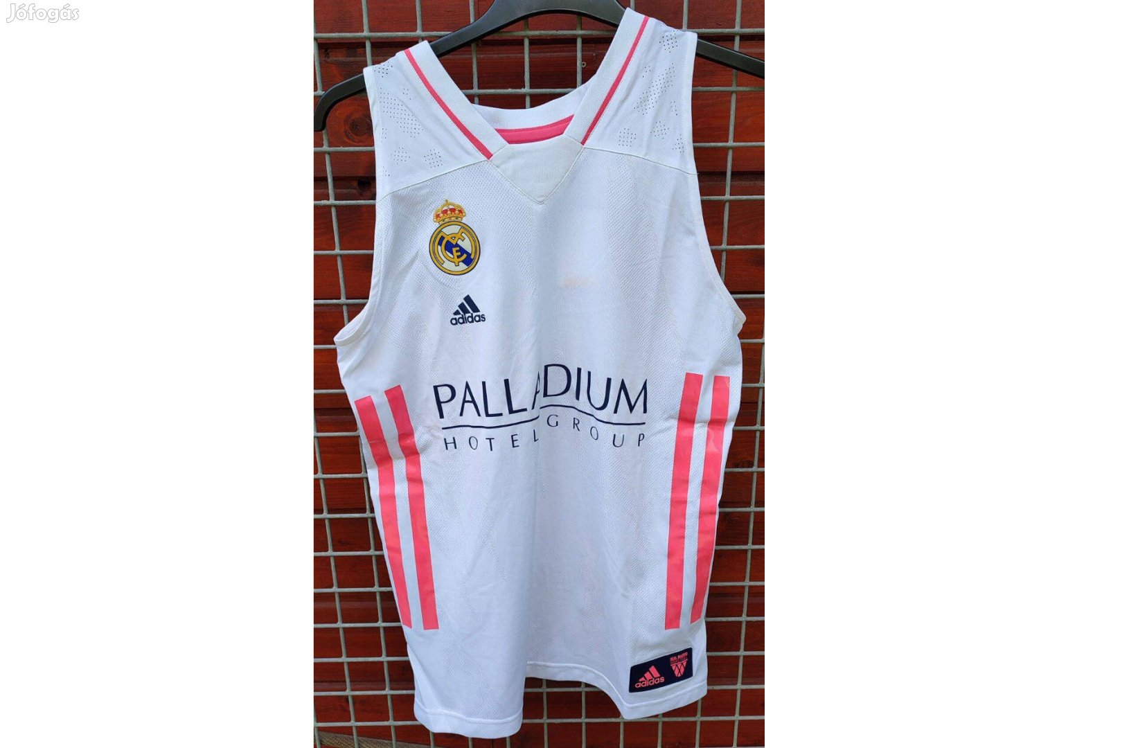 Real Madrid eredeti adidas fehér pink kosaras mez