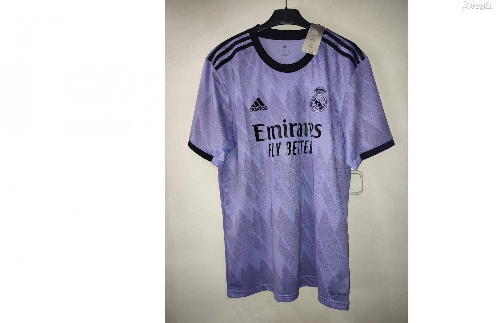 Real Madrid lila eredeti adidas 2022-23 kupa mez (L, XL)