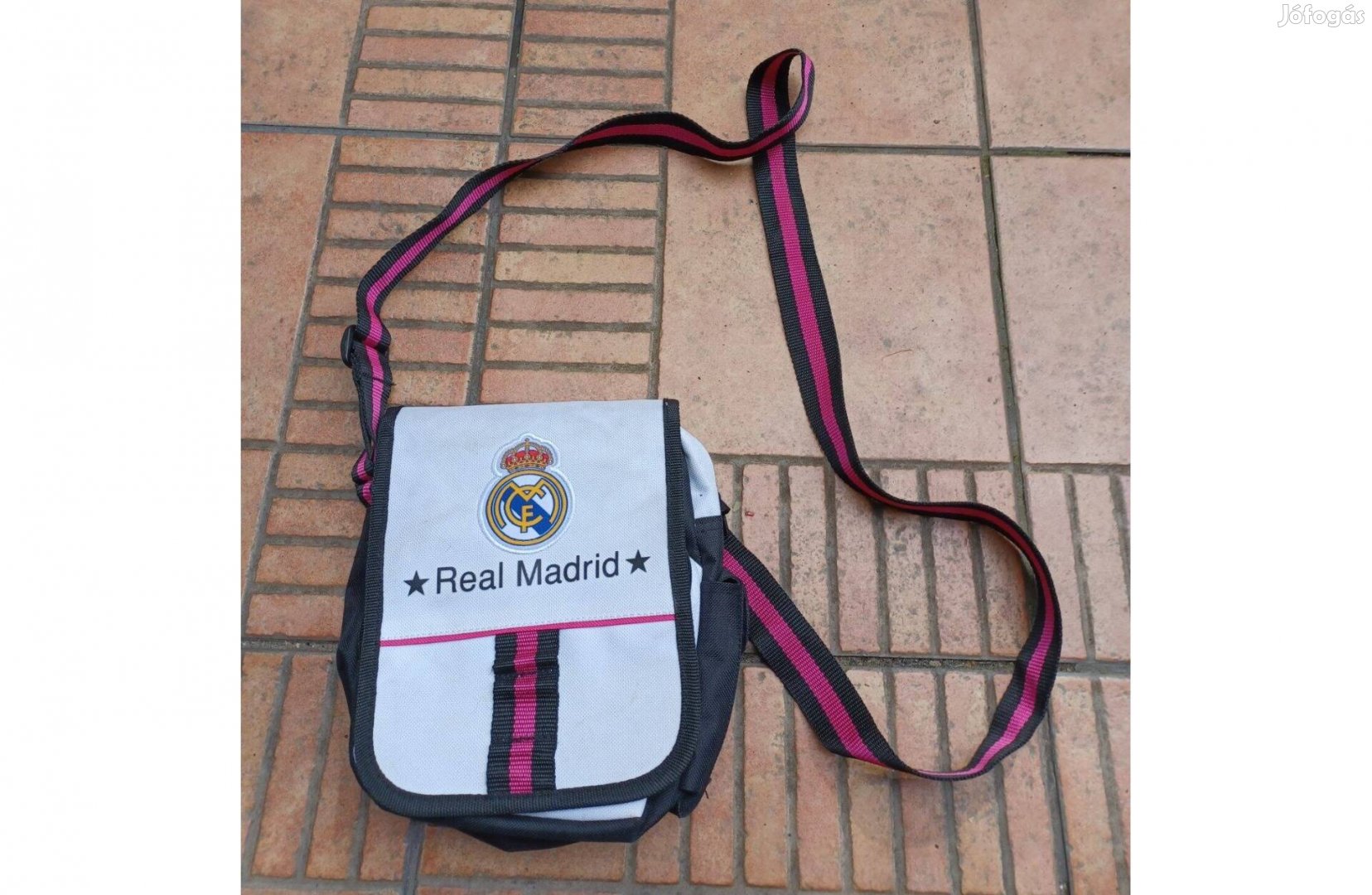 Real Madrid válltáska táska 25x20cm