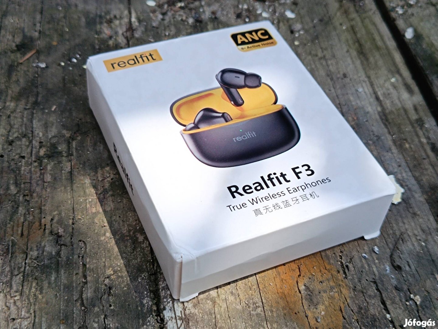 Realfit F3 ANC típusú bluetooth fülhallgató (2 színváltozatban)