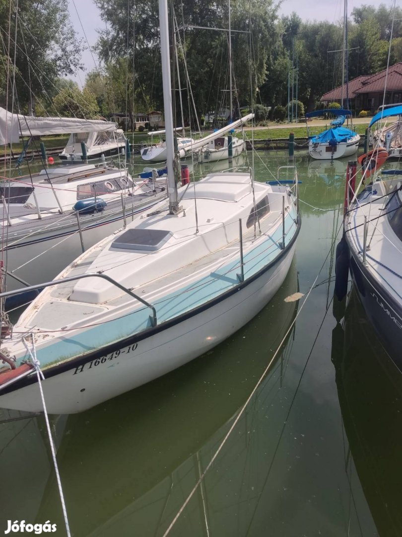 Rebell Seaskipp vitorlás hajó