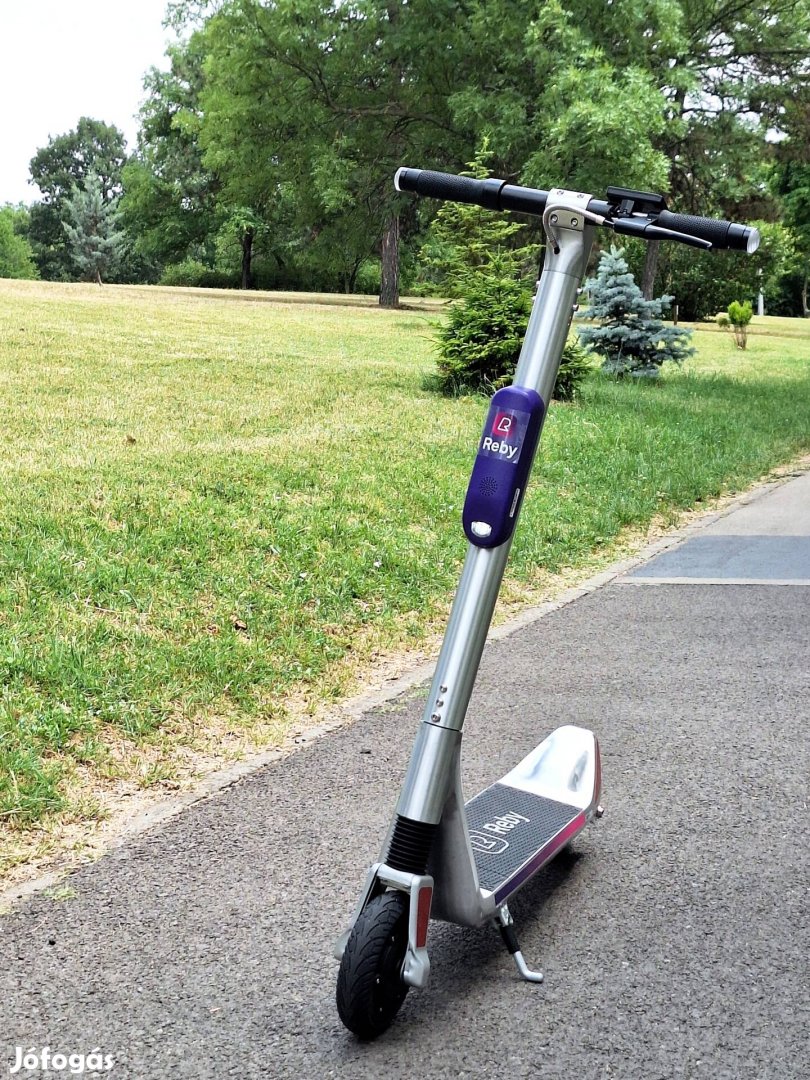 Reby BHO6 Elektromos Roller 