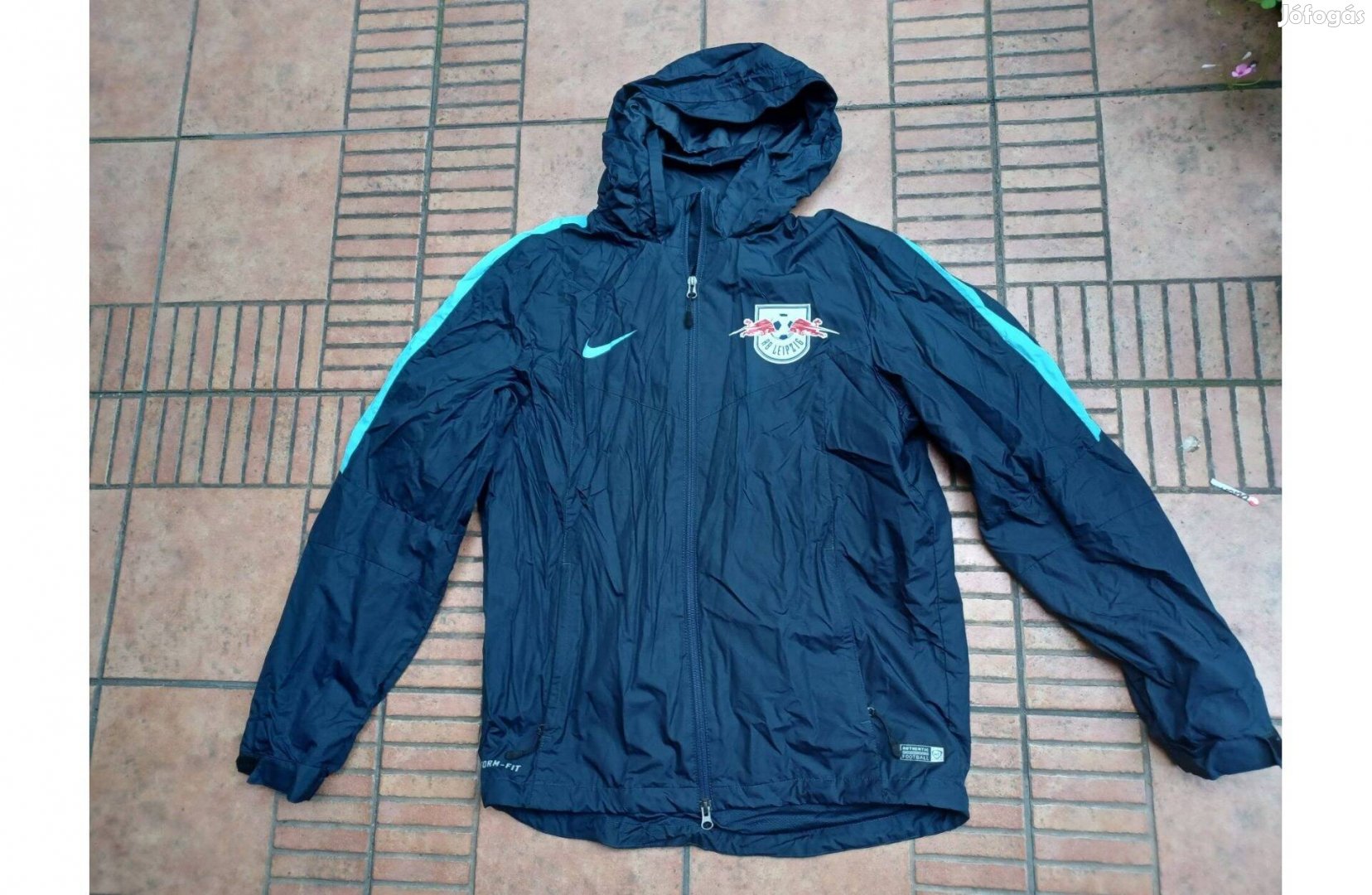 Red Bull Nike széldzseki Leipzig kabát M L
