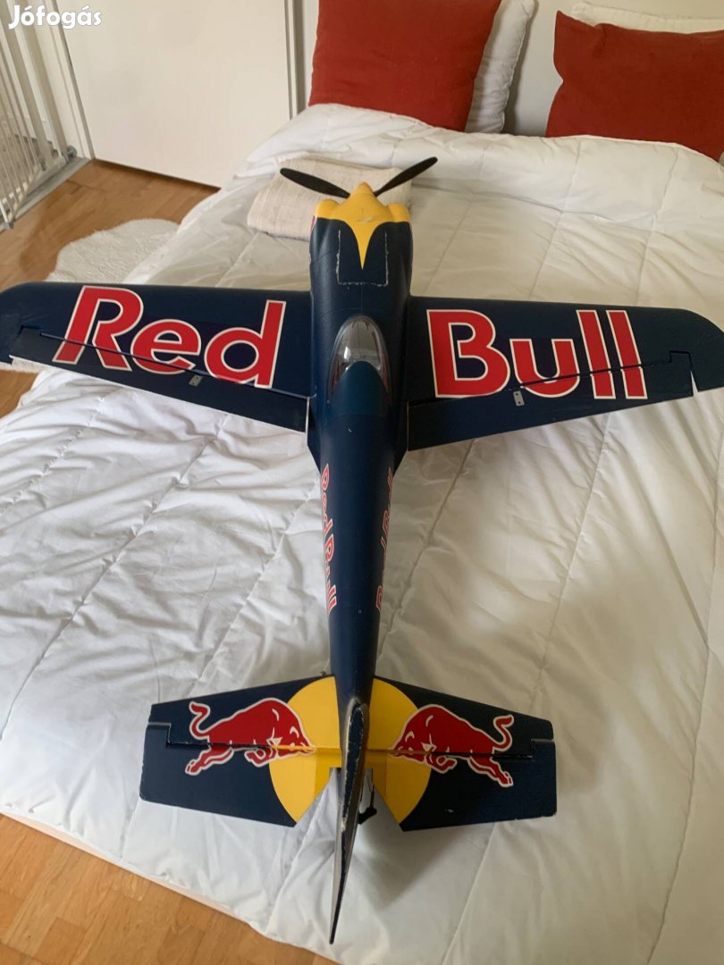 Red Bull edge 540 Távirányítóval