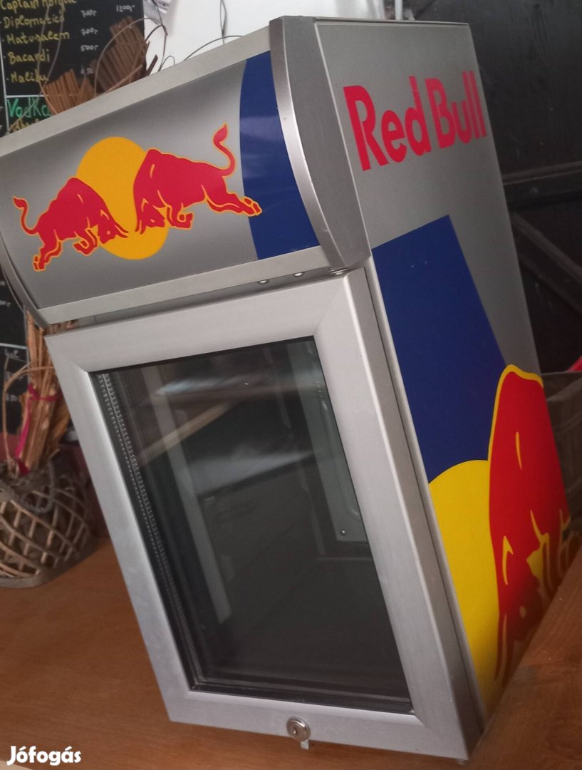 Red Bull kis hűtő