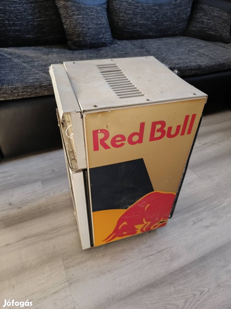 Redbull Ital hűtőszekrény 