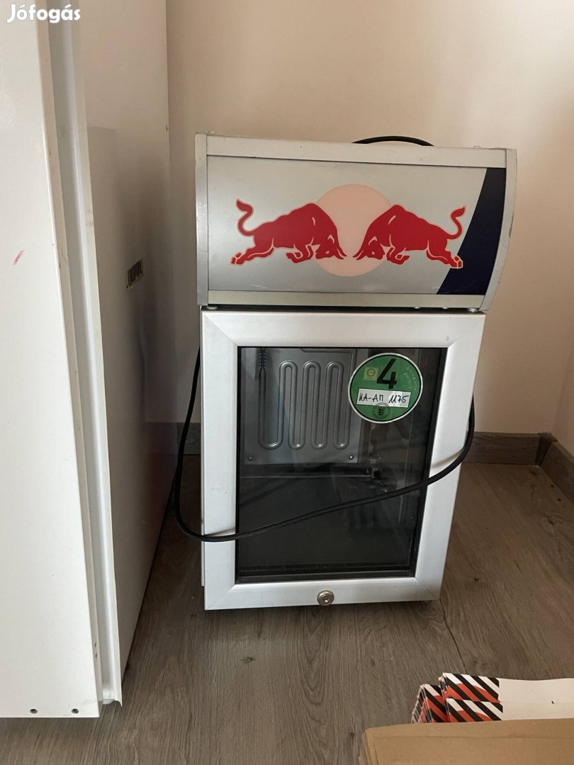 Redbull hűtő