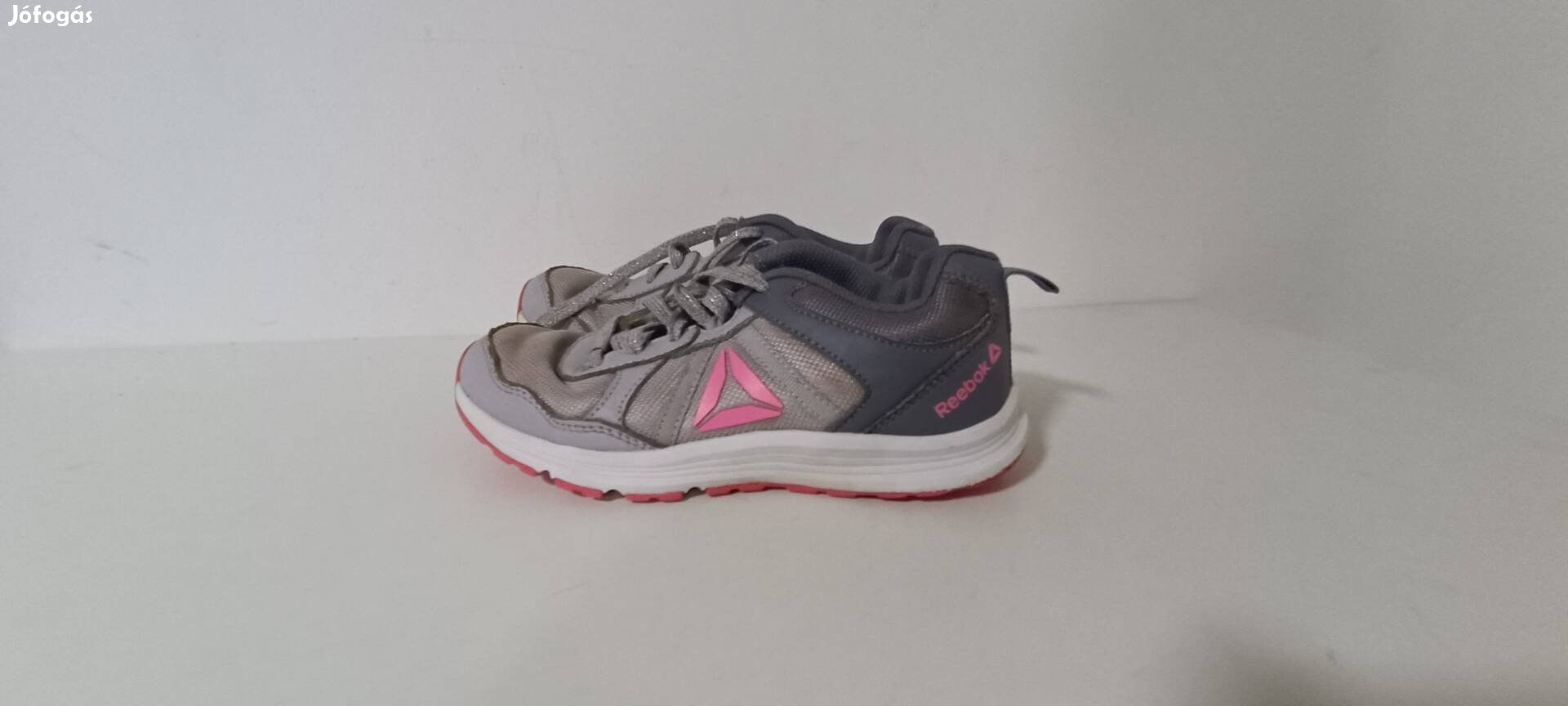 Reebok kislány sportcipő eur32,5 