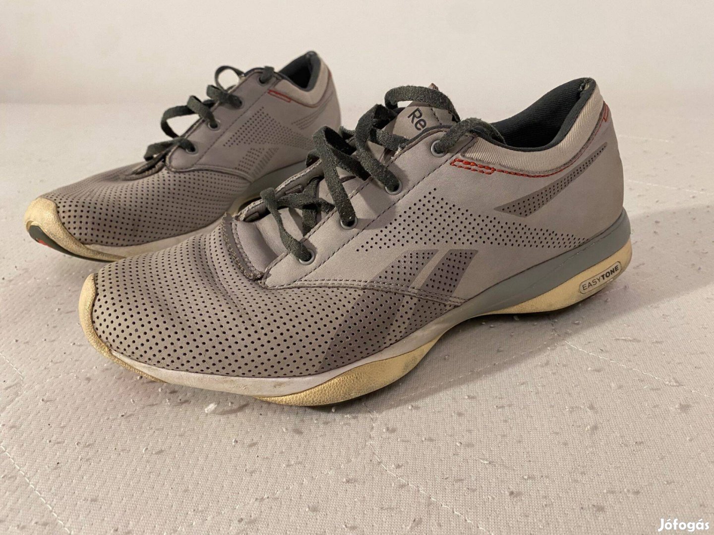 Reebok női cipő eladó