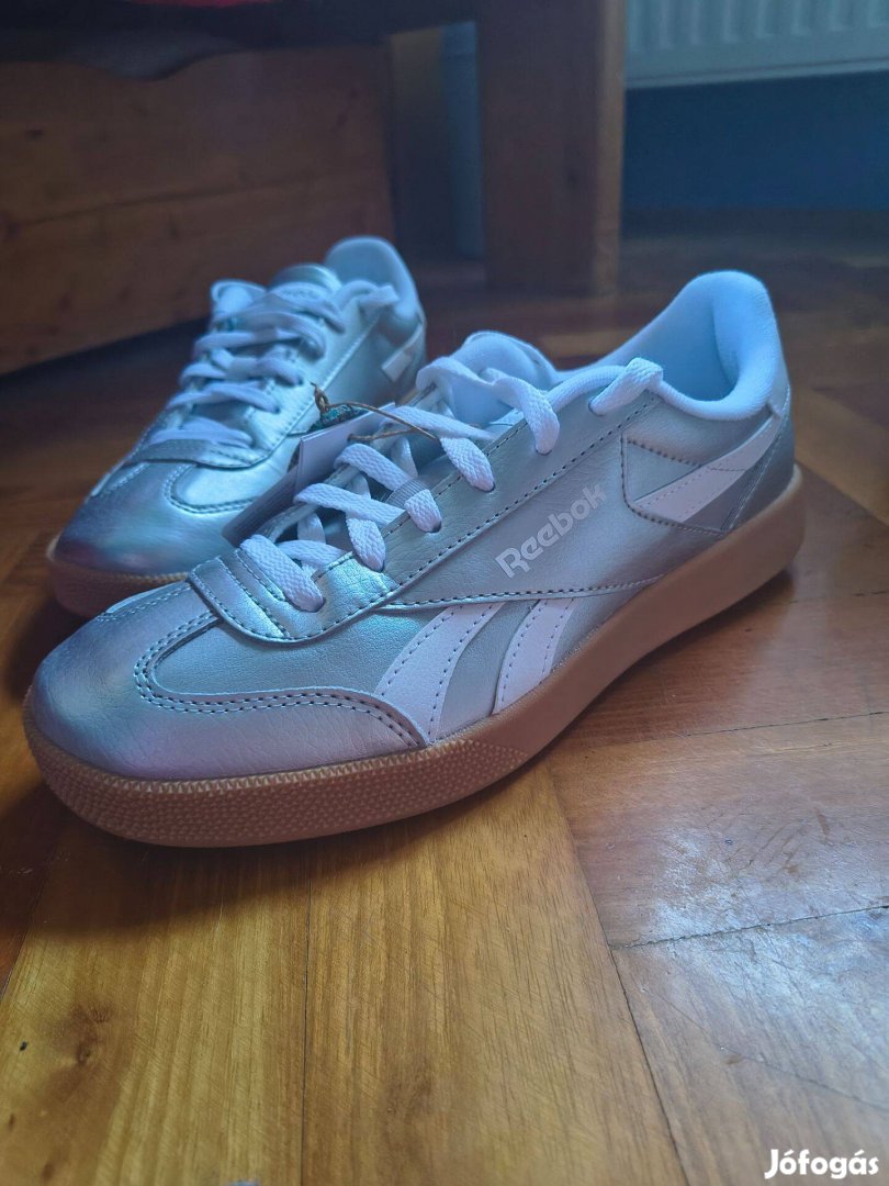 Reebok női cipő ezüst 40,5