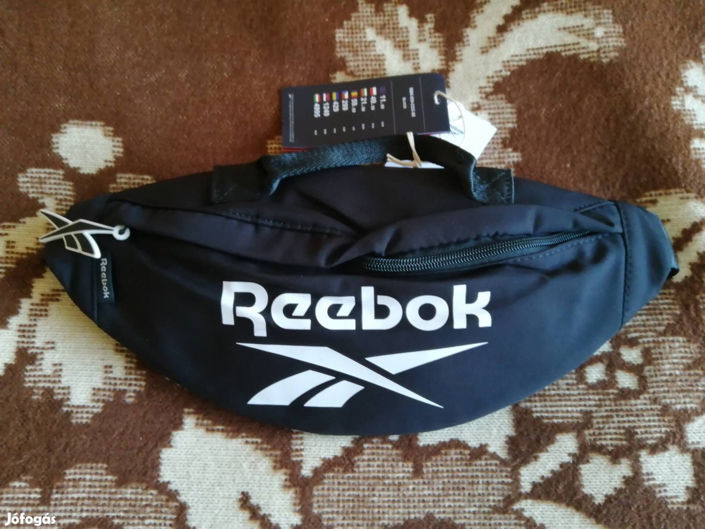 Reebok övtáska. Új!! Fekete színben. 