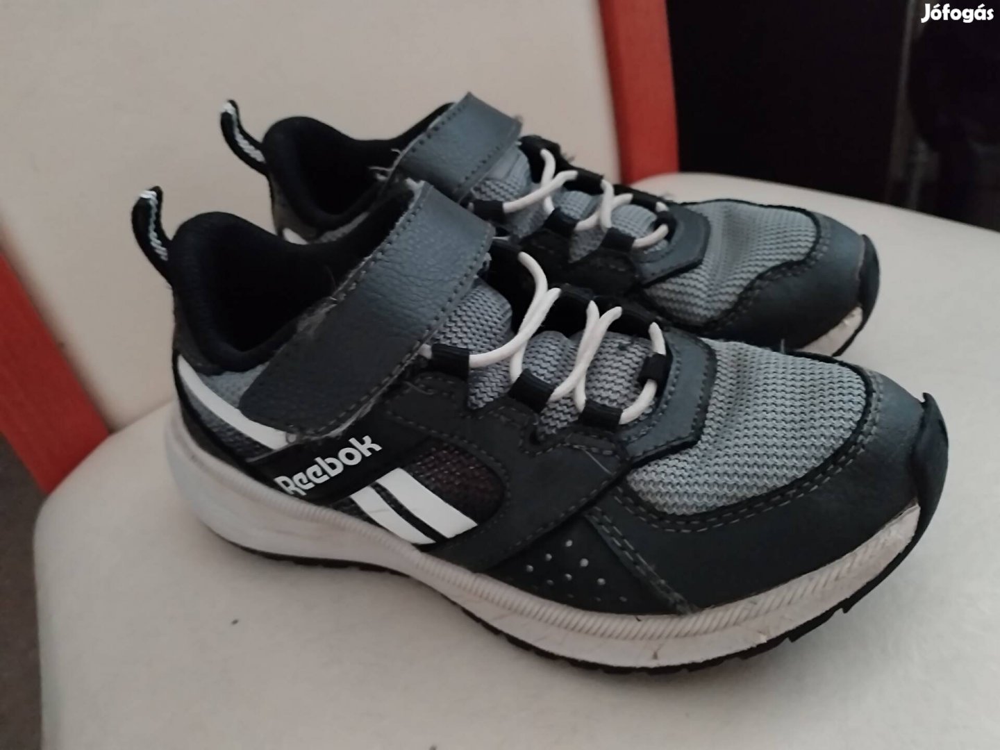 Reebok sport cipő