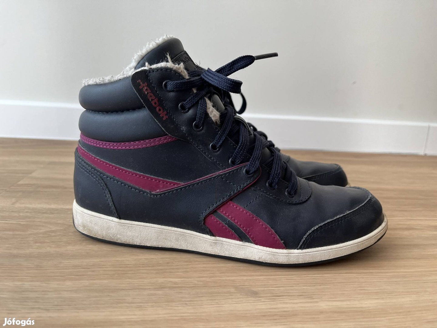 Reebok szormebeleses magasszaru cipo 36 (bth 23 cm)