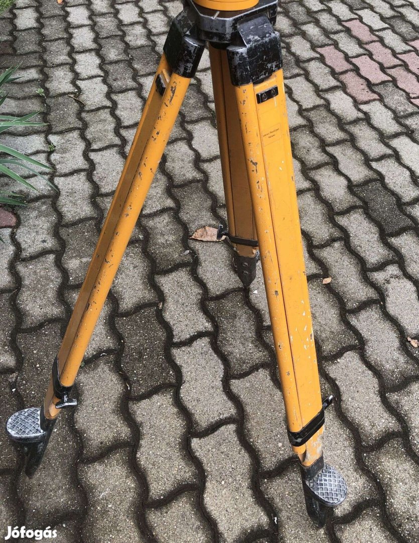 Reflektor állvány