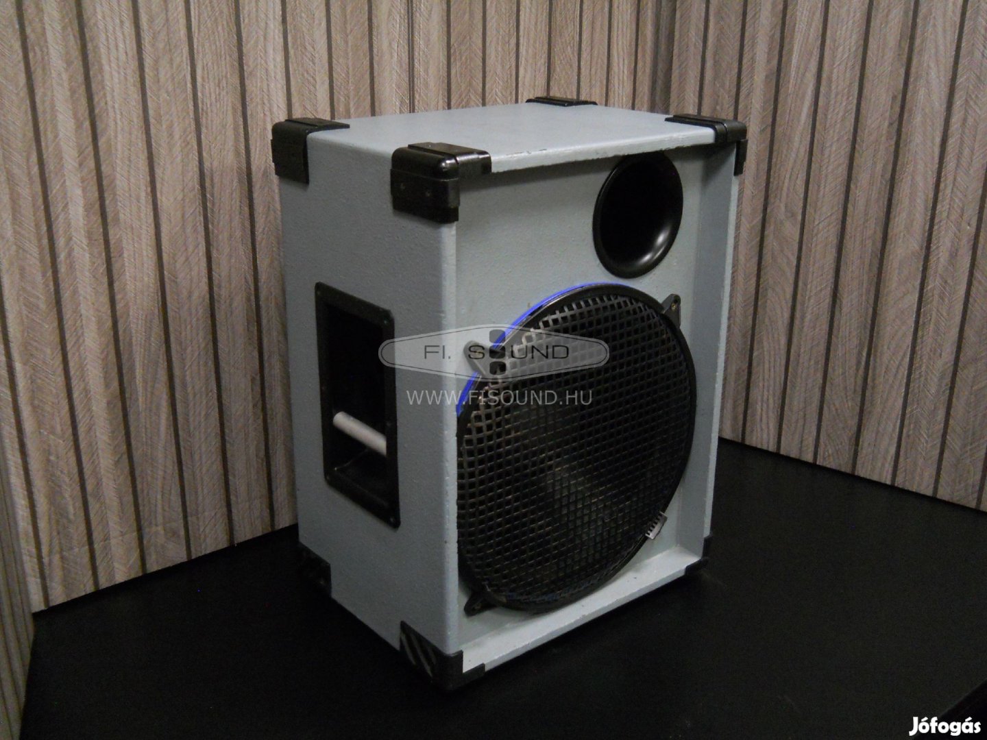 Reflex ,300W,8ohm, 1db passzív sub 40cm-s méllyel