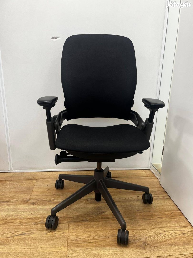 Refurbished Steelcase Leap V2 - Irodai szék