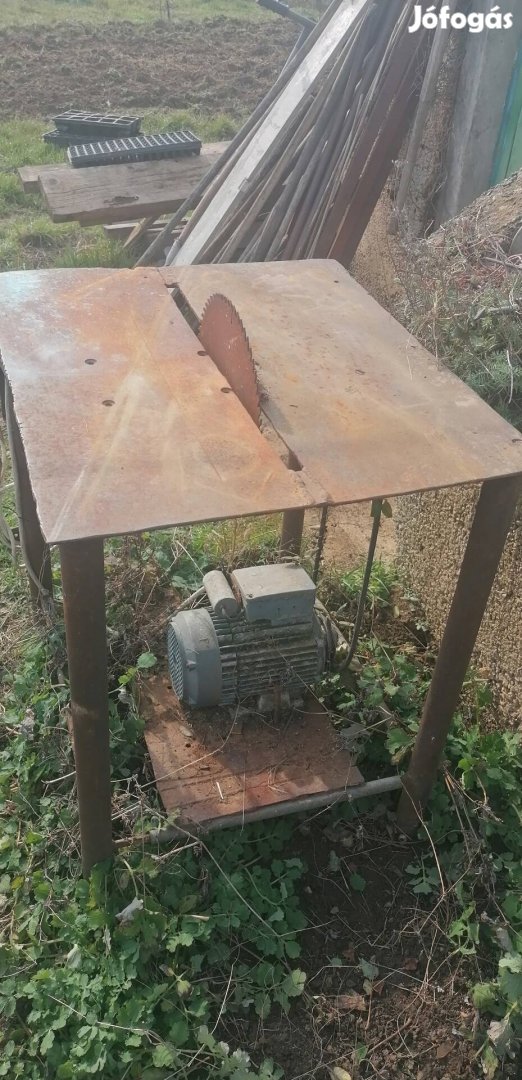 Rég nem használt házilag készített körfűrész