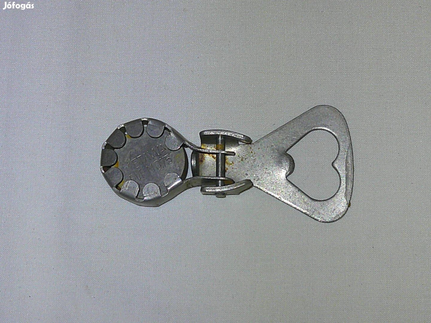 Régebbi Metawa fém üvegnyitó