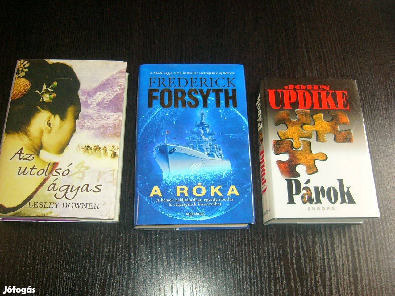 Regények - John Updike, Frederick Forsyth, Lesley Downer 3 db