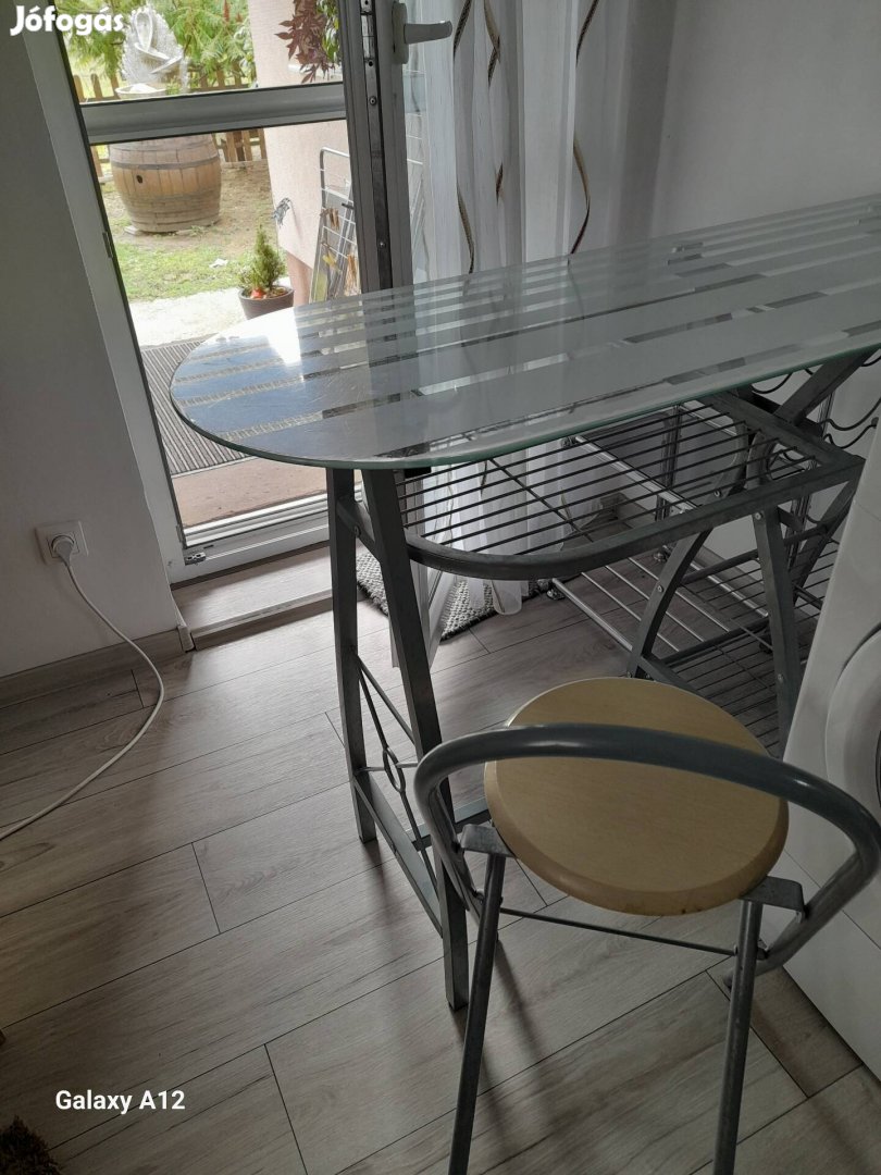 Reggeliző asztal eladó