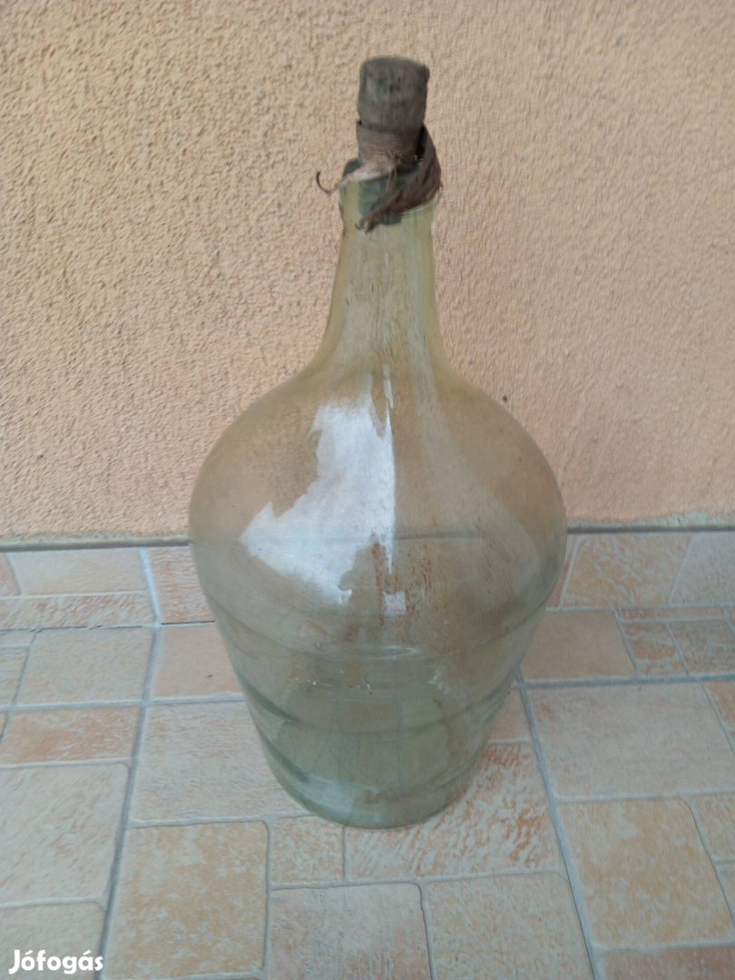 Régi 10 l-es fehér demizson üveg