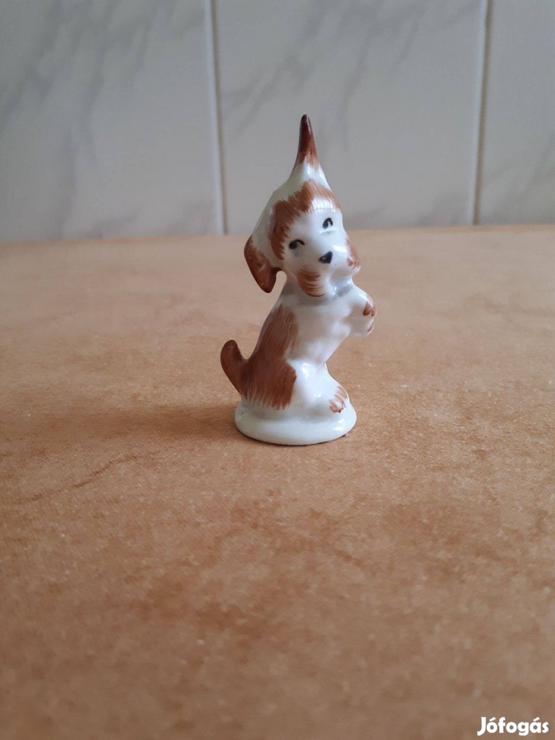 Régi Aquincumi porcelán kutya