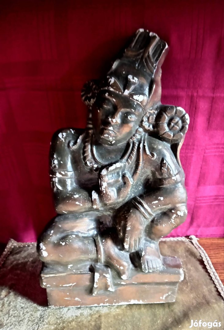 Régi Buddha szobor gipszből