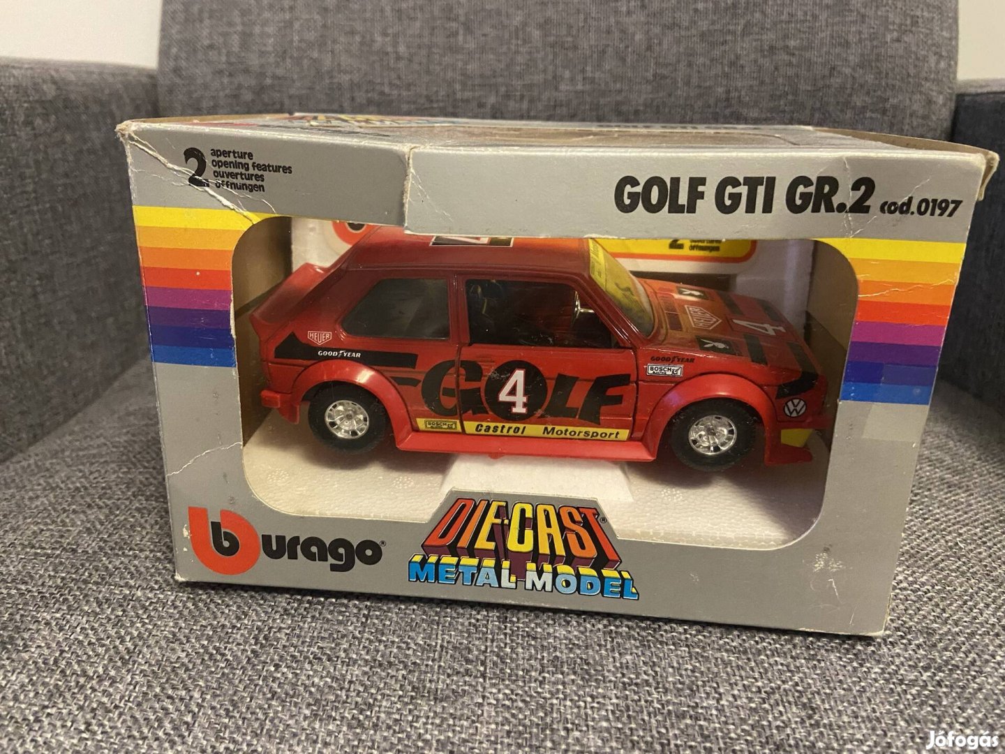 Régi Burago modell 1/24 Vw golf gti